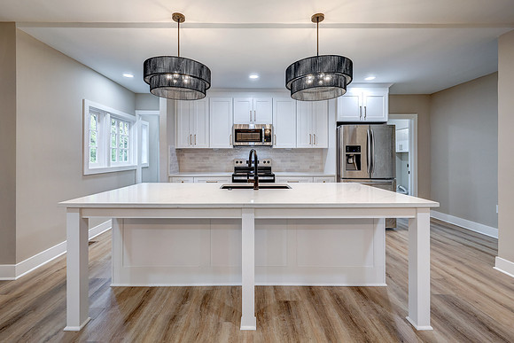 10015 Johnson Dr 045