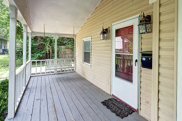 8143 Ditzler Ave 003