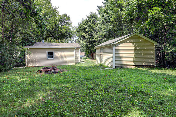 8143 Ditzler Ave 008