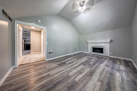 8143 Ditzler Ave 010