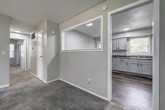 11303 Donnelly Ave 005