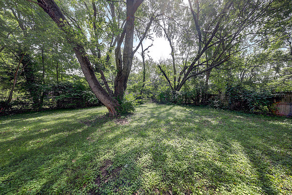 11303 Donnelly Ave 018