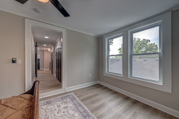 4812 Mercier St 023