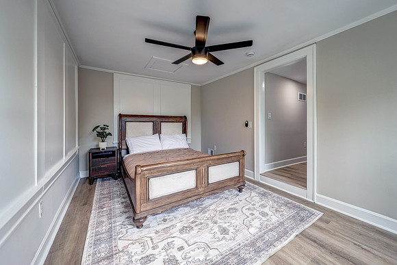 4812 Mercier St 022