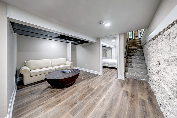 4812 Mercier St 019