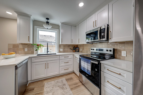 4812 Mercier St 012