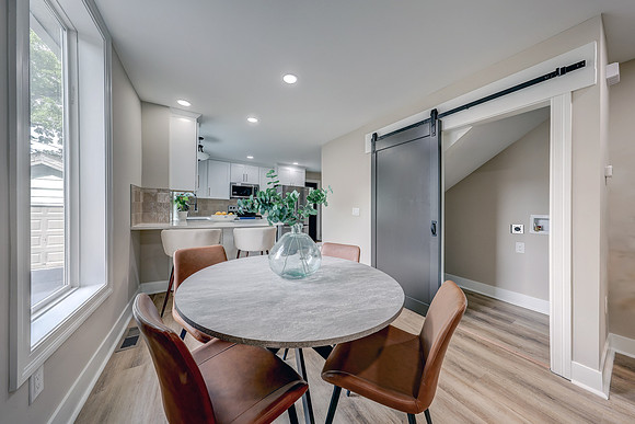 4812 Mercier St 010