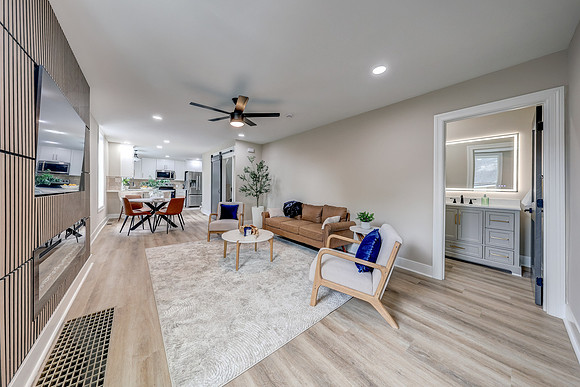 4812 Mercier St 009