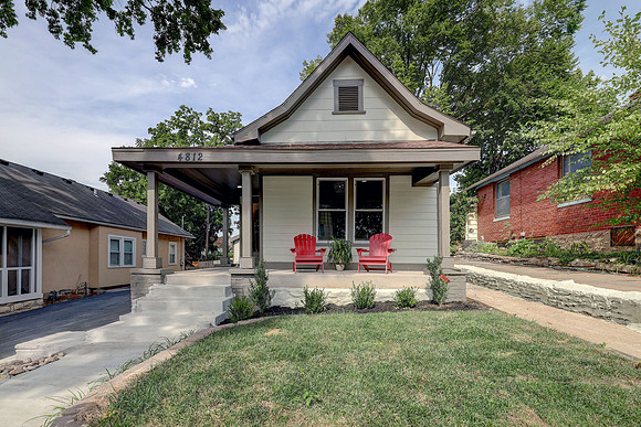 4812 Mercier St 001