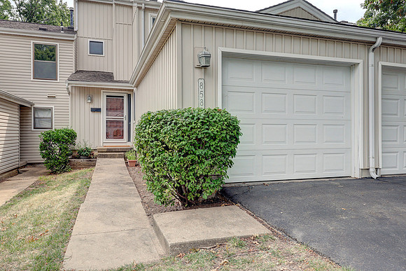 8588 W 108th Pl 002