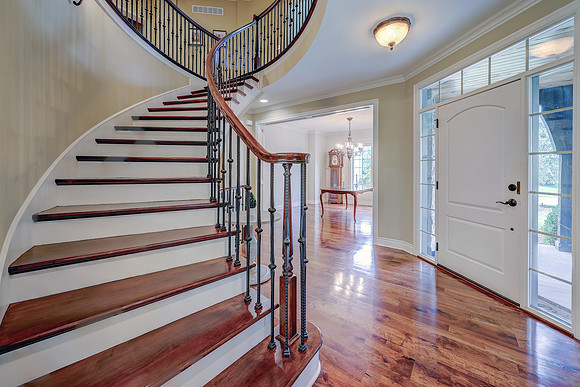 16105 Barton St 005