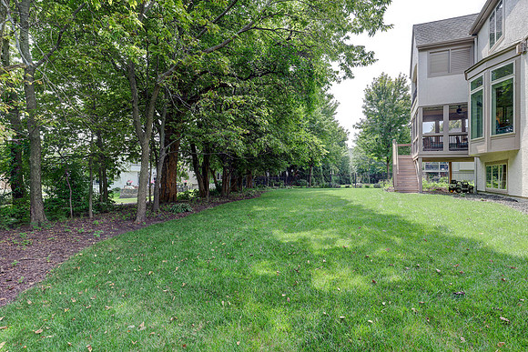 16105 Barton St 044