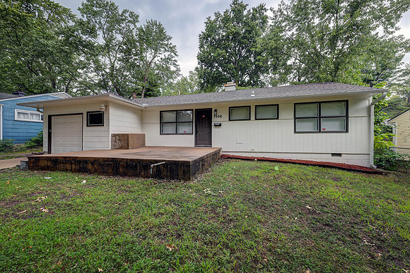 7506 E 111th Terr 002