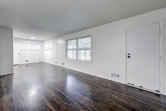 7506 E 111th Terr 010