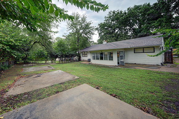 7506 E 111th Terr 016