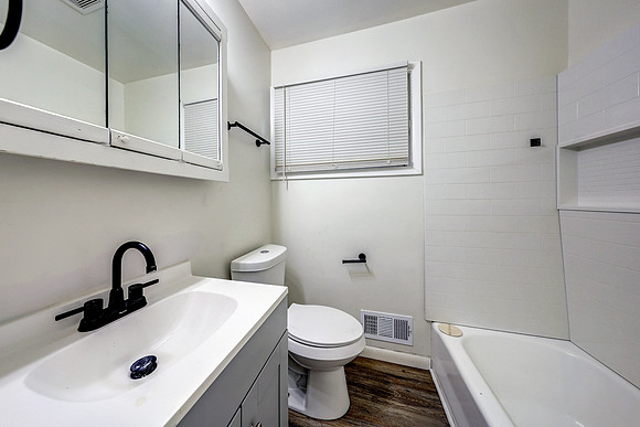 7506 E 111th Terr 019