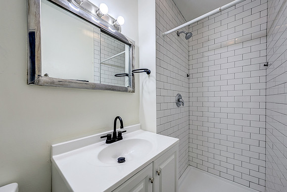 7506 E 111th Terr 022