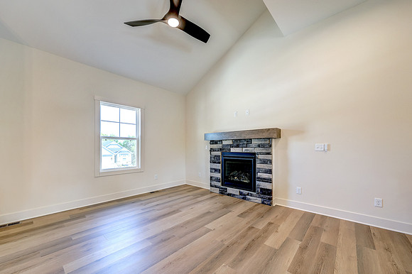 32125 W 170th Terr 004