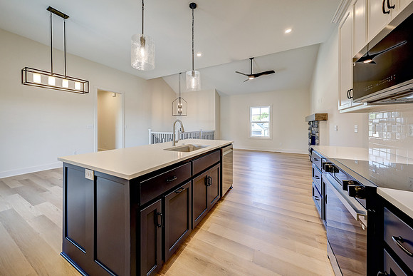 32125 W 170th Terr 007