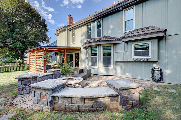 12317 Walmer St 009