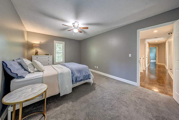 12317 Walmer St 026