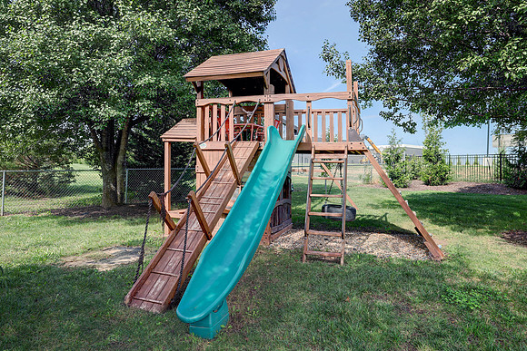 9206 W 177th Ter 010