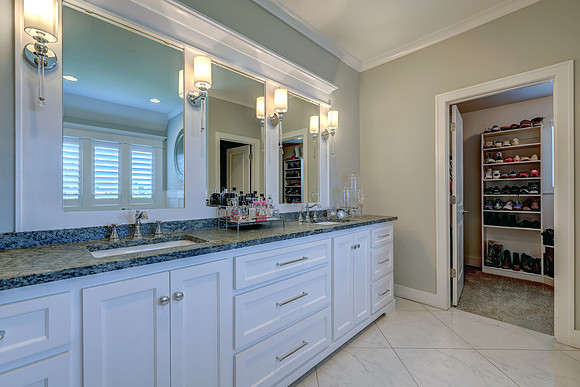 9206 W 177th Ter 040