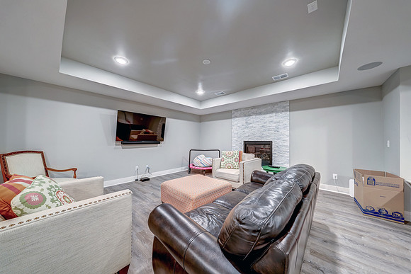 9206 W 177th Ter 050