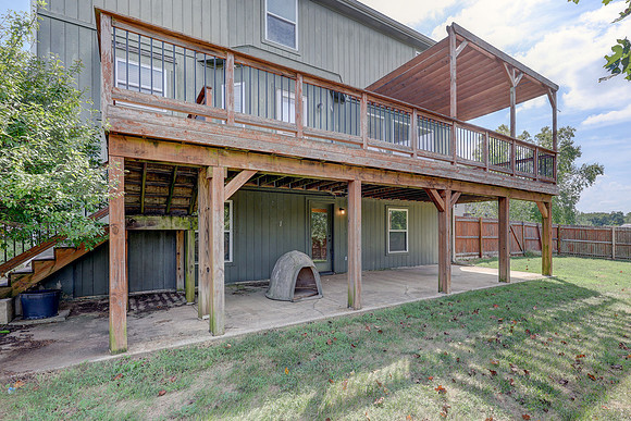 866 N Maple St 035