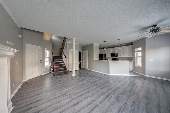 15928 W 91st Ter 011