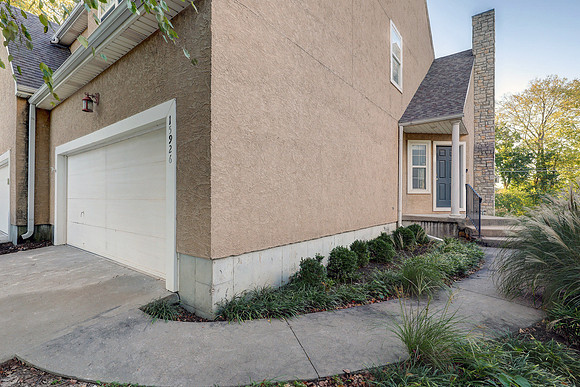 15926 W 91st Ter 001