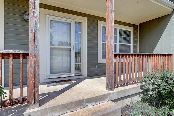 866 N Maple St 038