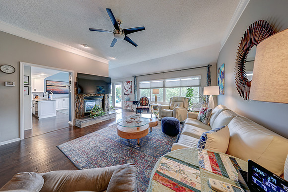 1616 N Hunter Dr 003