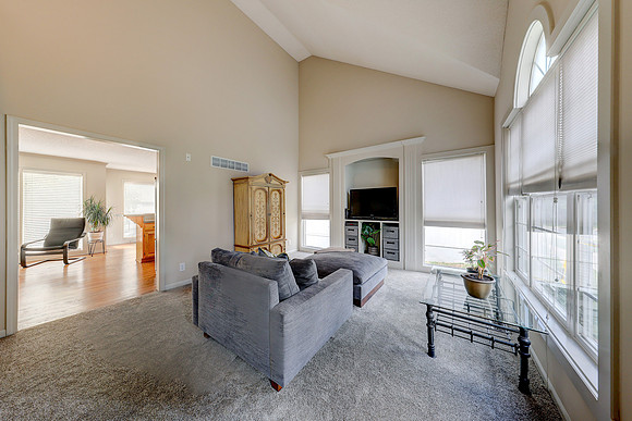 21475 W 121st 011