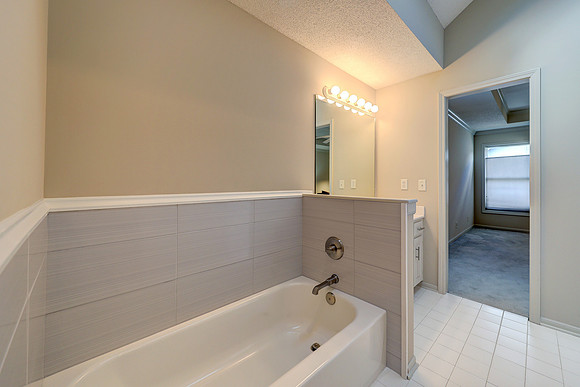 21475 W 121st 007