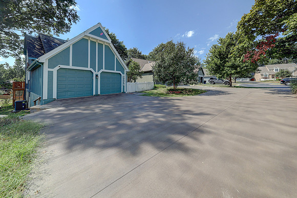 8036 Monrovia St 005