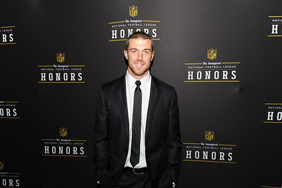 NFLHonorsAward_143