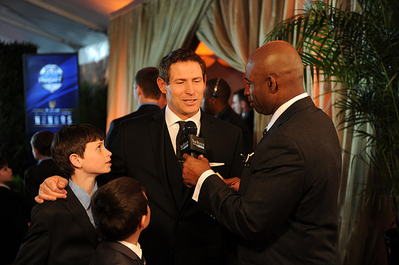 NFLHonorsAward_111
