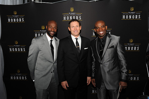 NFLHonorsAward_172