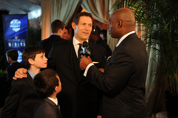 NFLHonorsAward_113