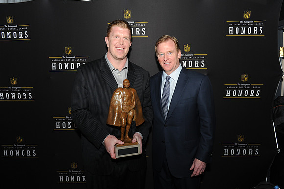 NFLHonorsAward_185