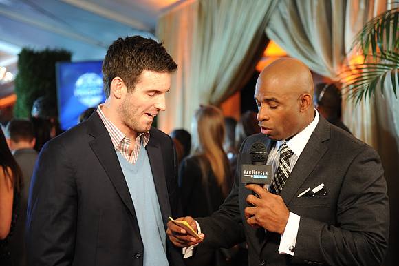 NFLHonorsAward_020