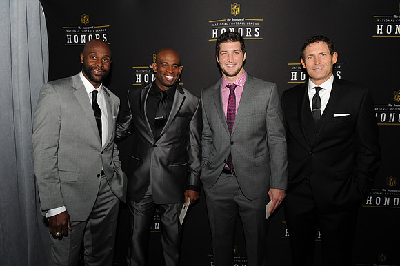 NFLHonorsAward_170