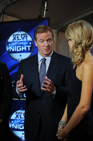 NFLHonorsAward_070