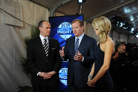 NFLHonorsAward_082