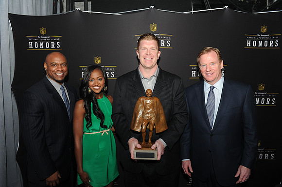 NFLHonorsAward_182