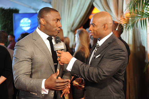 NFLHonorsAward_032