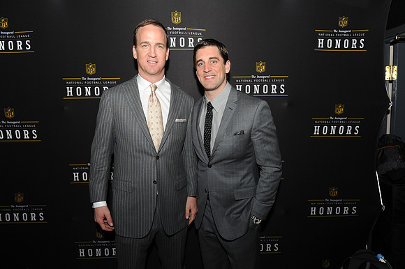 NFLHonorsAward_212
